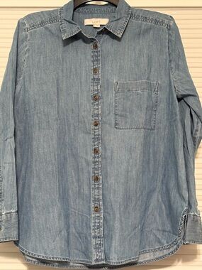 NWT Ann Taylor Loft Denim Long Sleeve Button Up Shirt One Pocket Size m
